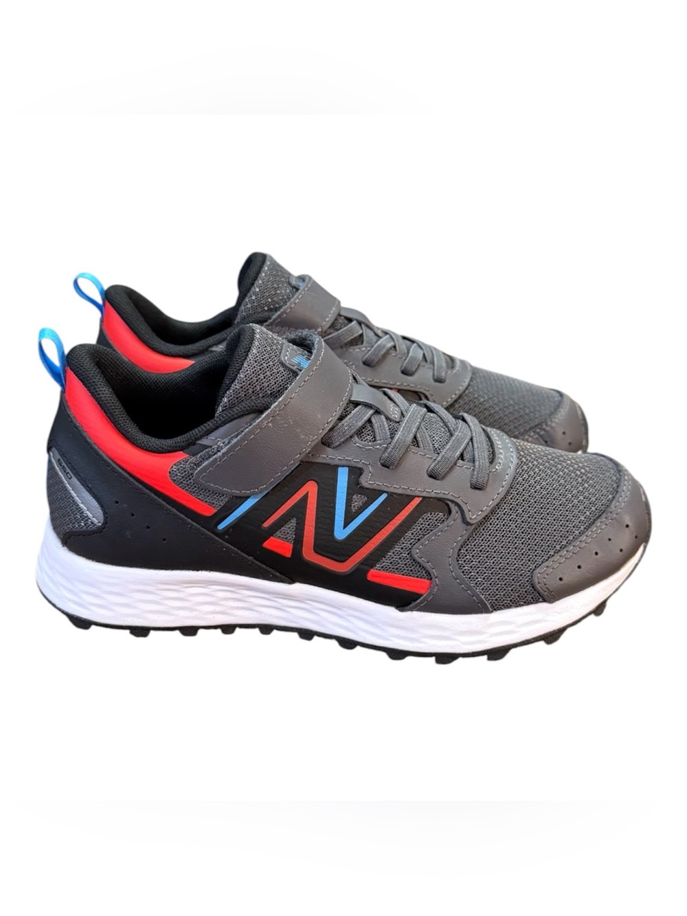 New Balance Kids Fresh Foam 650v1 Sneaker Magnet Grey Red Blue Size 3.5
